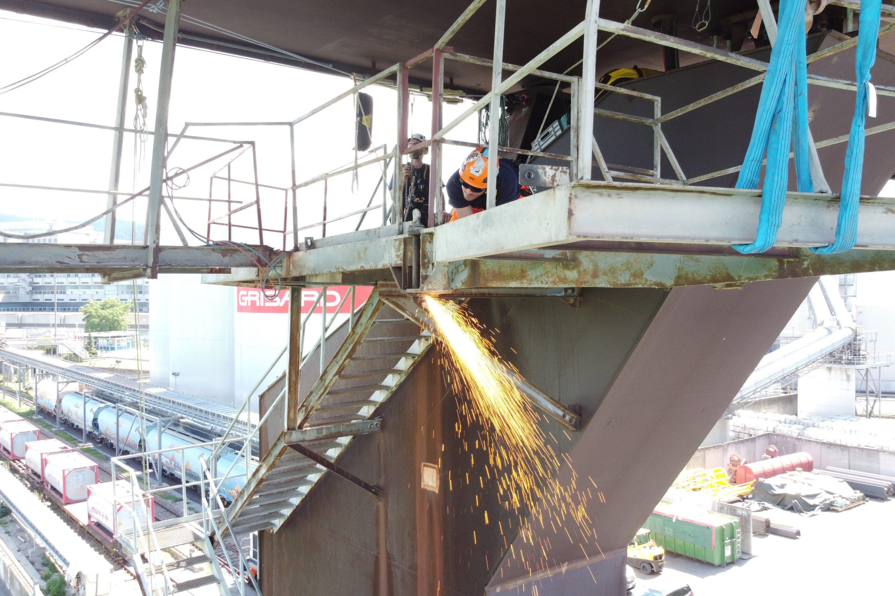 Reparaturarbeiten mit Schweissbrenner  – Toprope