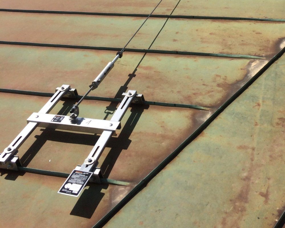 Lifeline, geklemmt auf Blechfalze  – Toprope